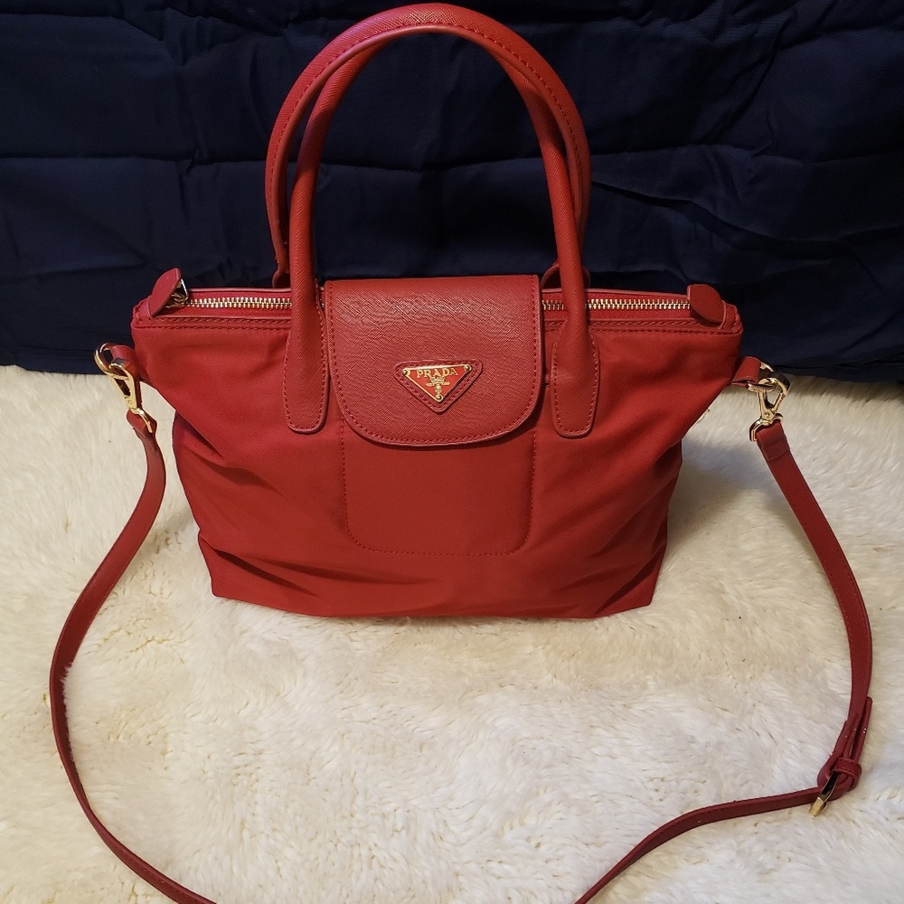 Parada Flap Tessuto Cross Body Bag